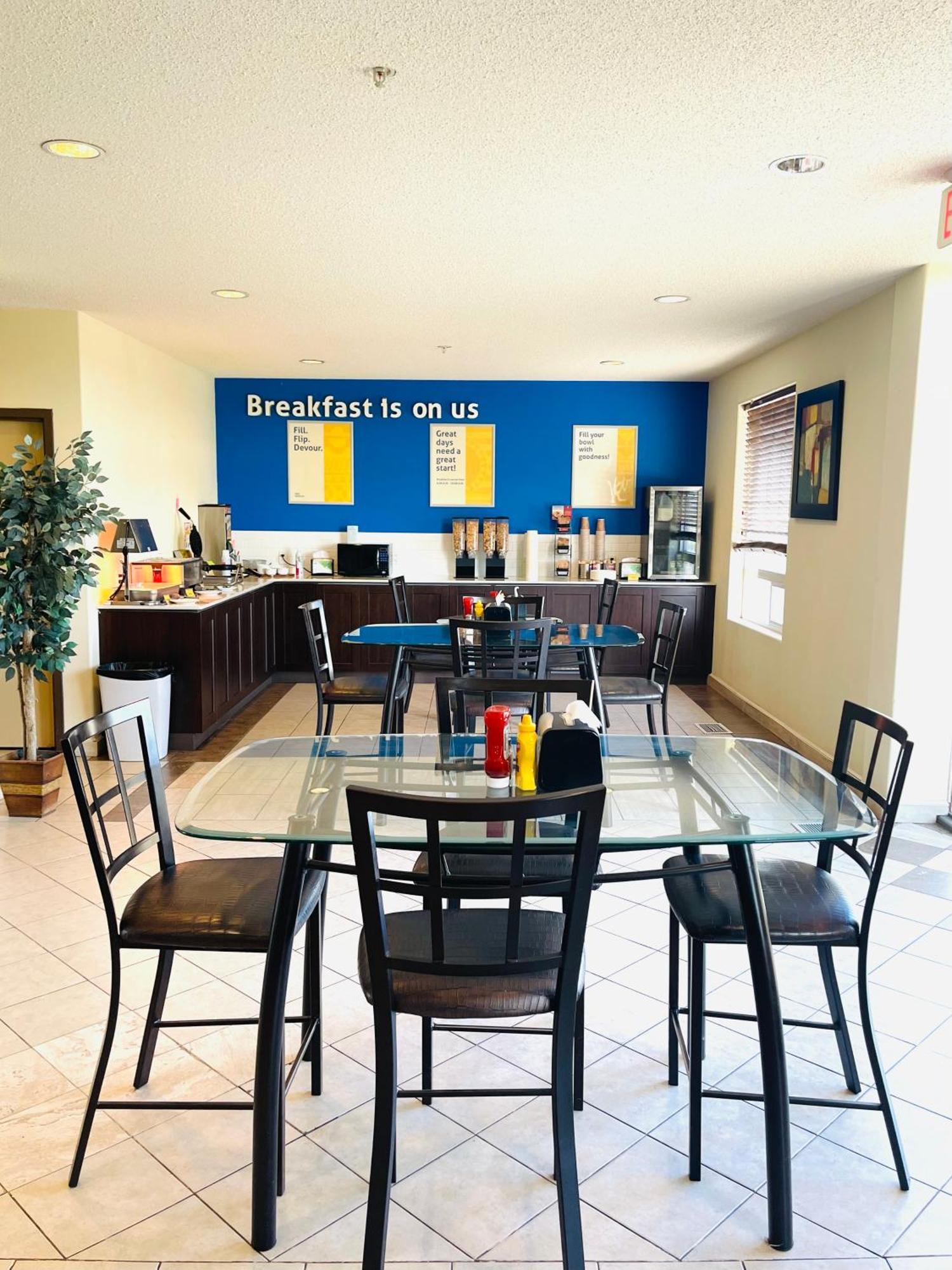 Days Inn By Wyndham Grande Prairie Extérieur photo
