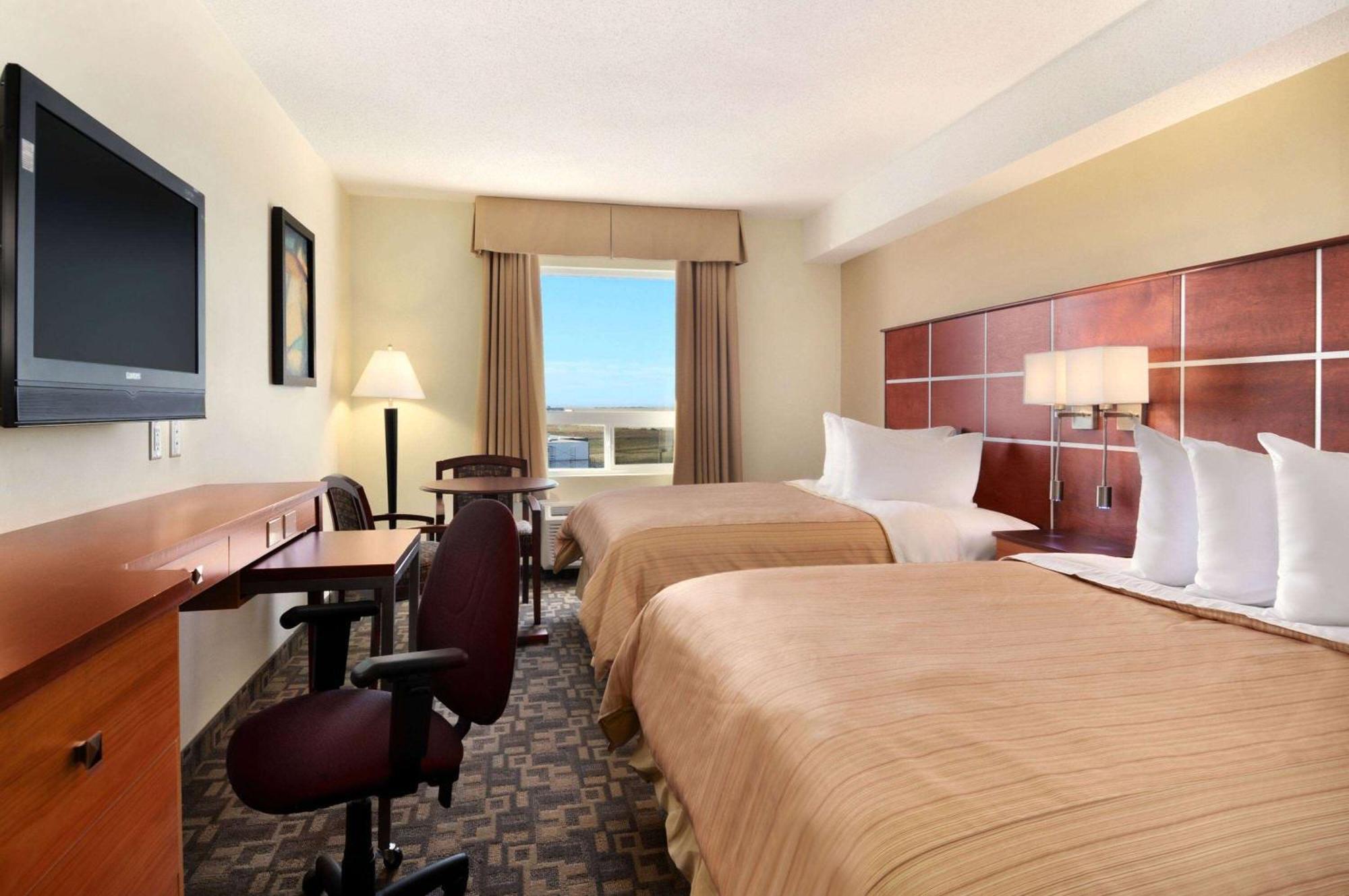 Days Inn By Wyndham Grande Prairie Extérieur photo